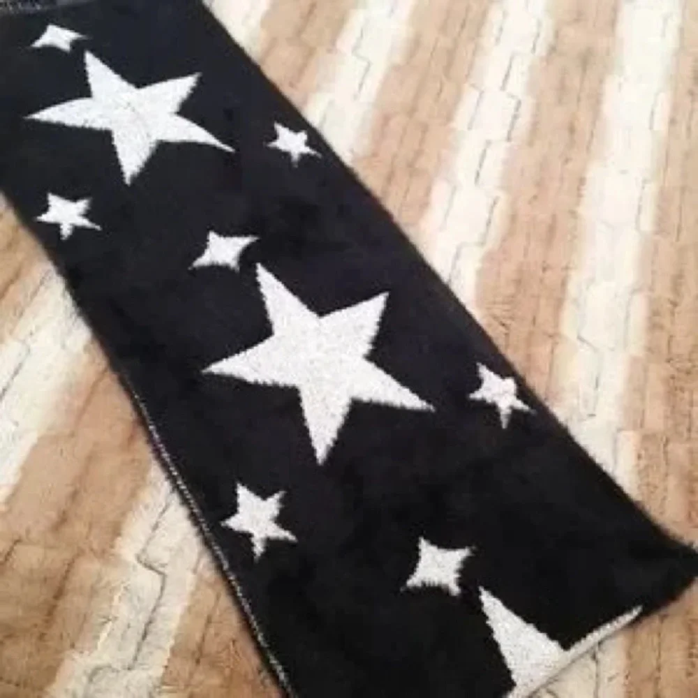 NWT Torrid Black & White Star Oversized Cozy Scarf 80” x 14”